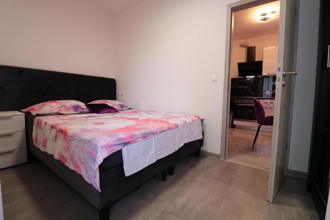 Apartamento Klaudia Pula Exterior foto