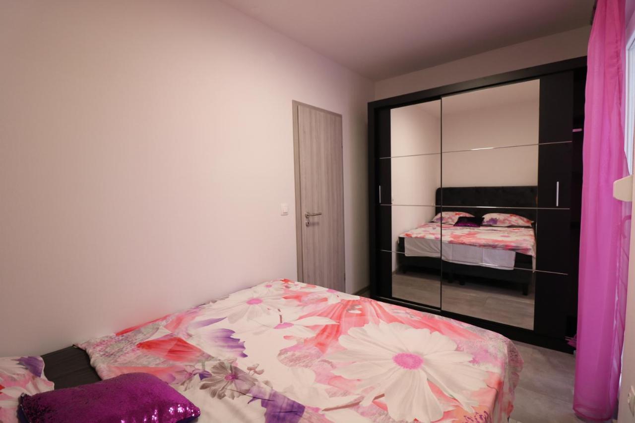 Apartamento Klaudia Pula Exterior foto